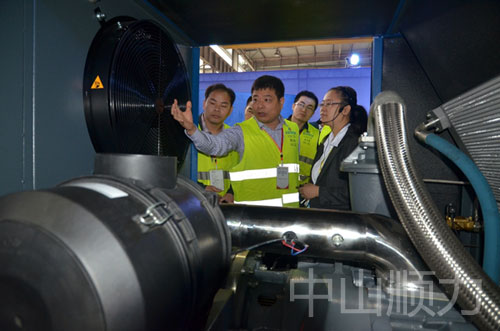 專(zhuān)家解說(shuō)機(jī)型內(nèi)部結(jié)構(gòu)